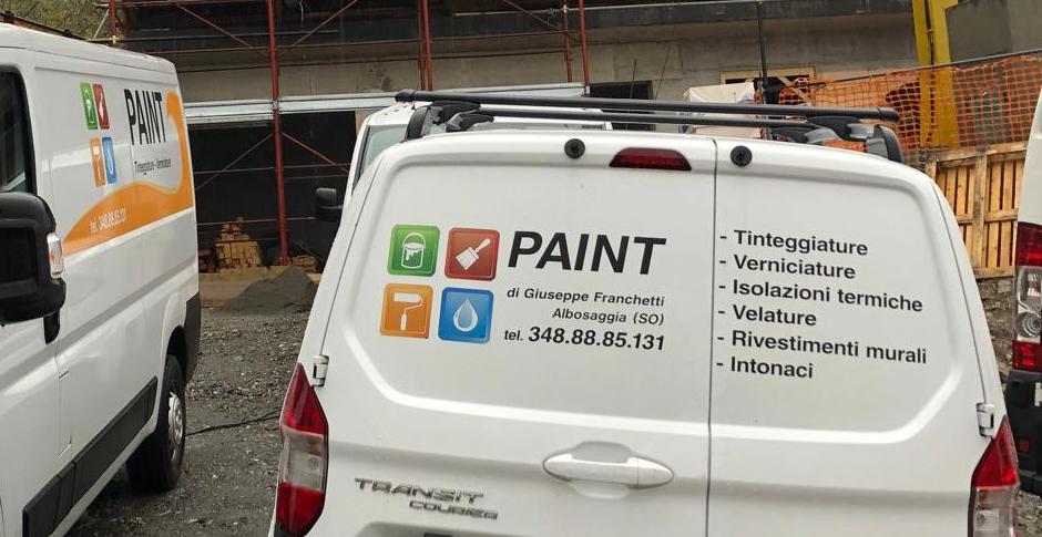 furgoni dei pittori di Paint in Valtellina, professionisti per tinteggiature, verniciature e intonaci